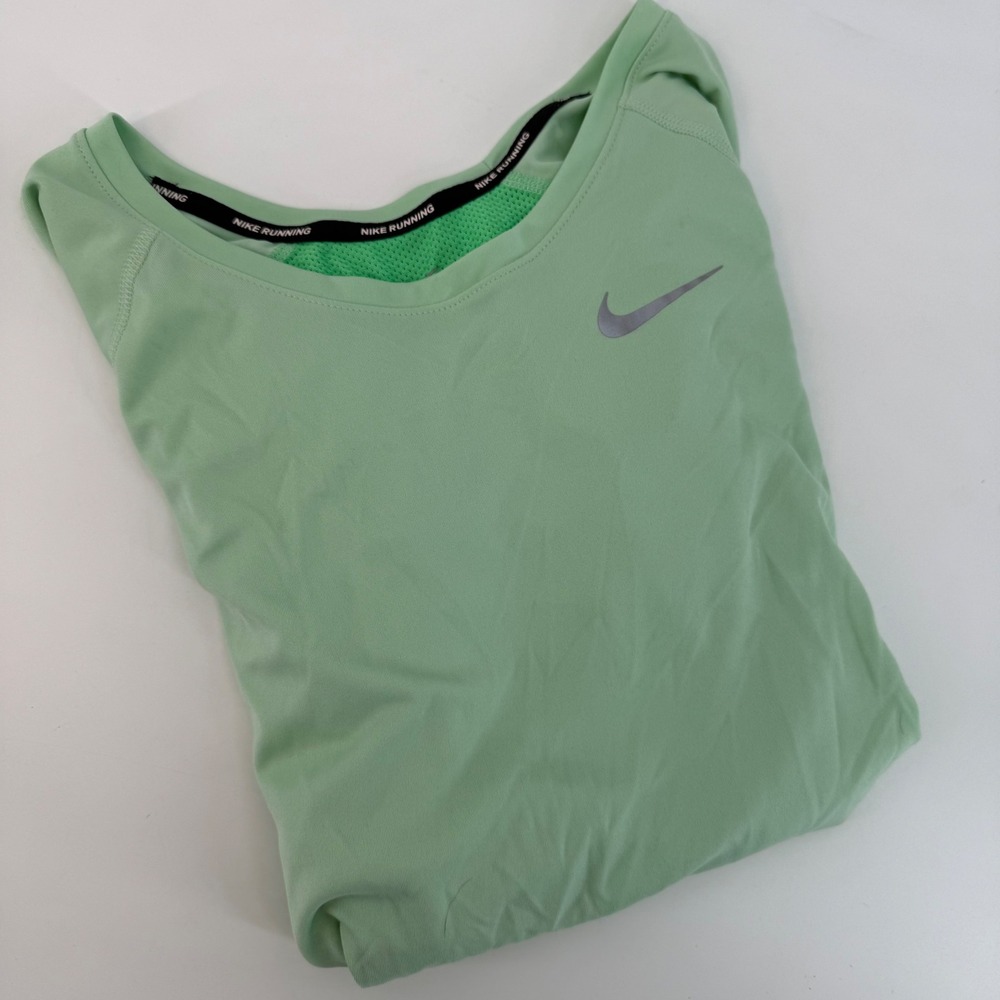Nike Dri Fit Running Long‎ Sleeve Shirt Women Size Medium Mint Green Athletic